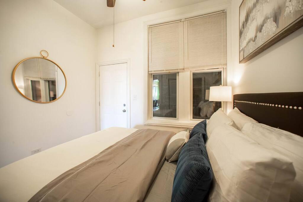 Ferienwohnung Getaway In The Heart Of Pilsen Chicago Exterior foto