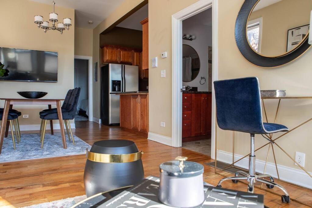 Ferienwohnung Getaway In The Heart Of Pilsen Chicago Exterior foto